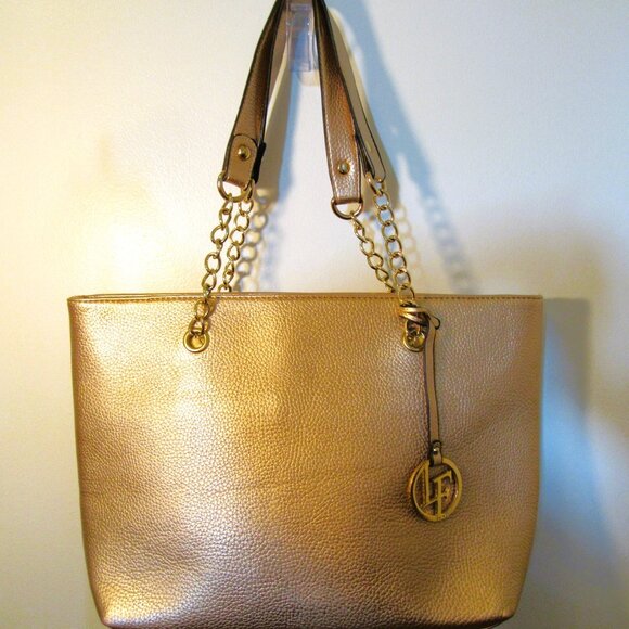 Original LUCA FERRI Jet Set Chain Top Zip Multifunction Tote, Color Pale Gold - Picture 2 of 7
